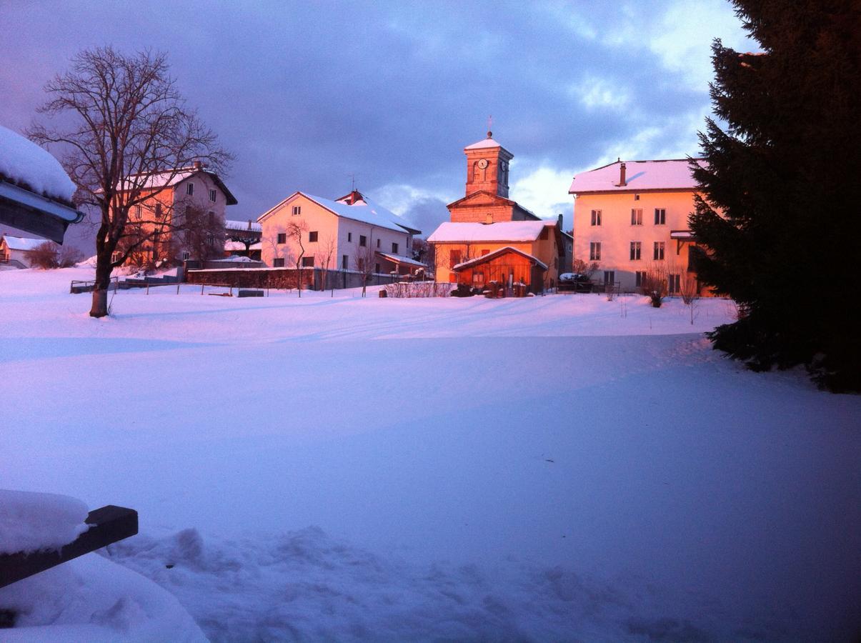 Отель Le Relais Nordique Giron Экстерьер фото